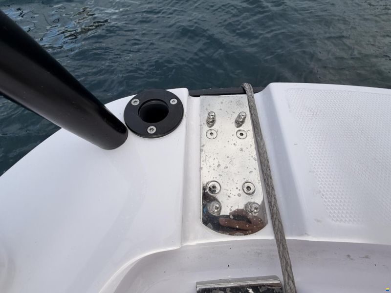 Axopar 37 Cross Cabin