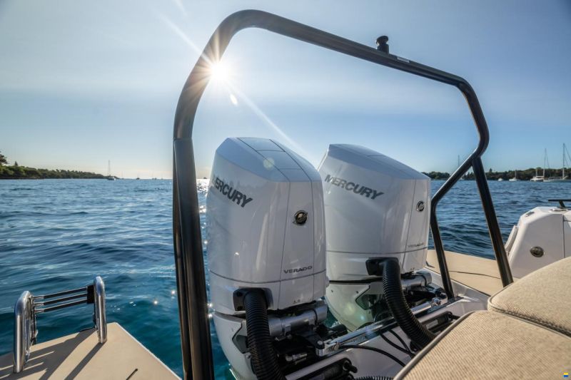 Axopar 37 Sun-Top - Multistorage