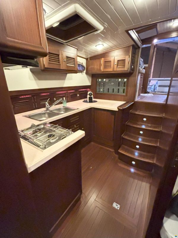 Rapsody 48 Offshore