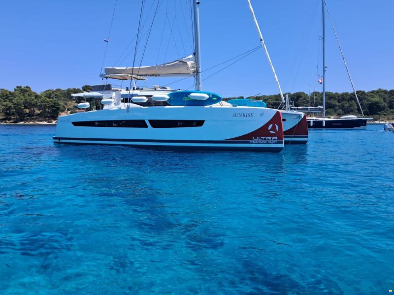 Fountaine Pajot Aura 51
