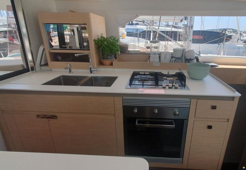 Fountaine Pajot Aura 51