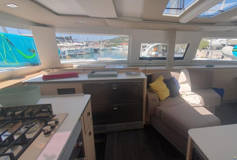Fountaine Pajot Aura 51