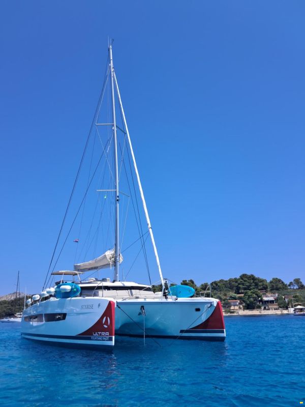 Fountaine Pajot Aura 51