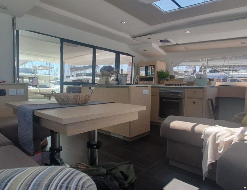 Fountaine Pajot Aura 51