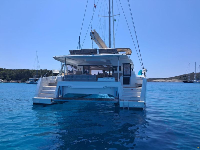 Fountaine Pajot Aura 51