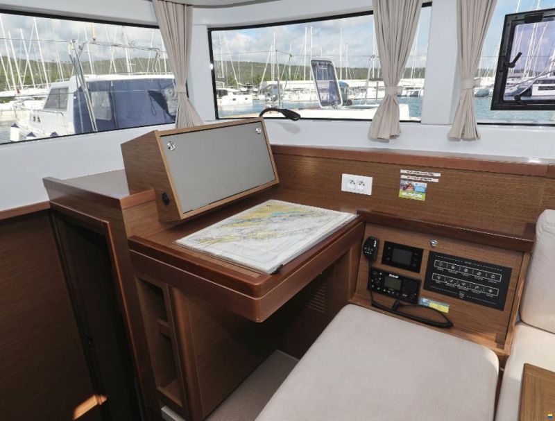 Lagoon 40
