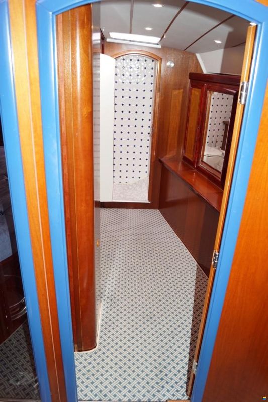 One Off Design 50 feet Decksalon yacht