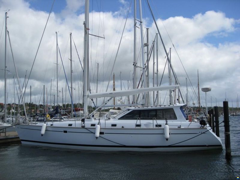 One Off Design 50 feet Decksalon yacht