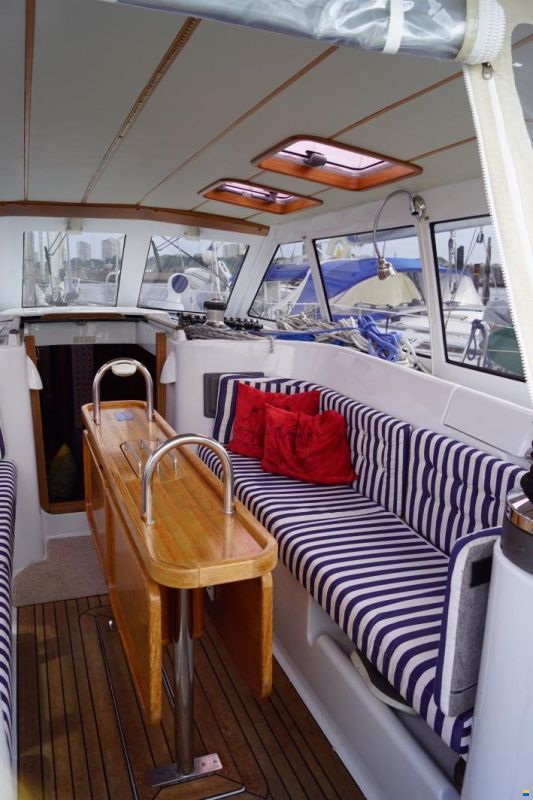 One Off Design 50 feet Decksalon yacht