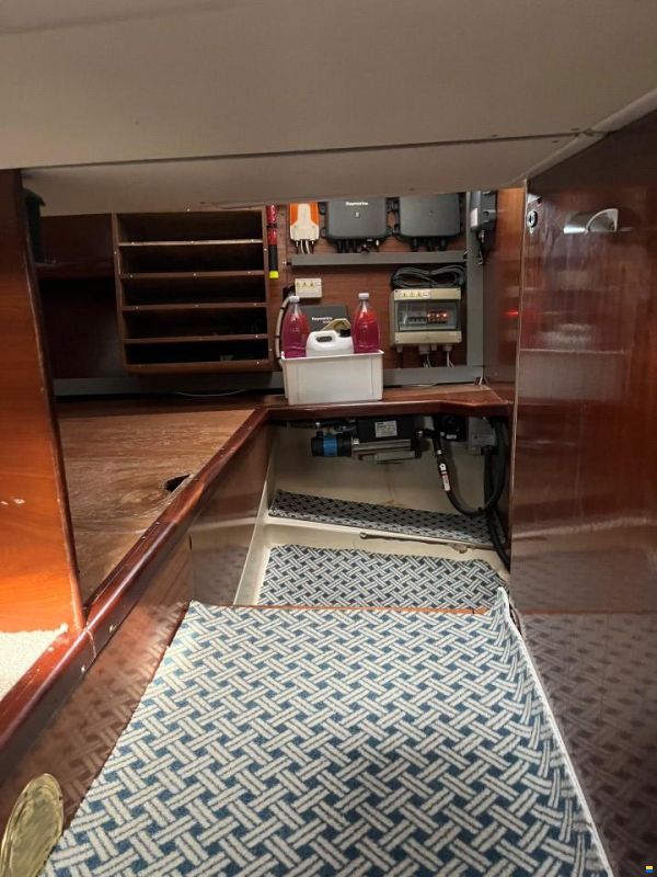 One Off Design 50 feet Decksalon yacht