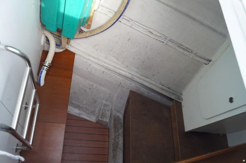 One Off Design 50 feet Decksalon yacht