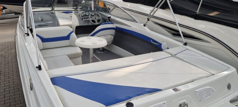 Bayliner 225