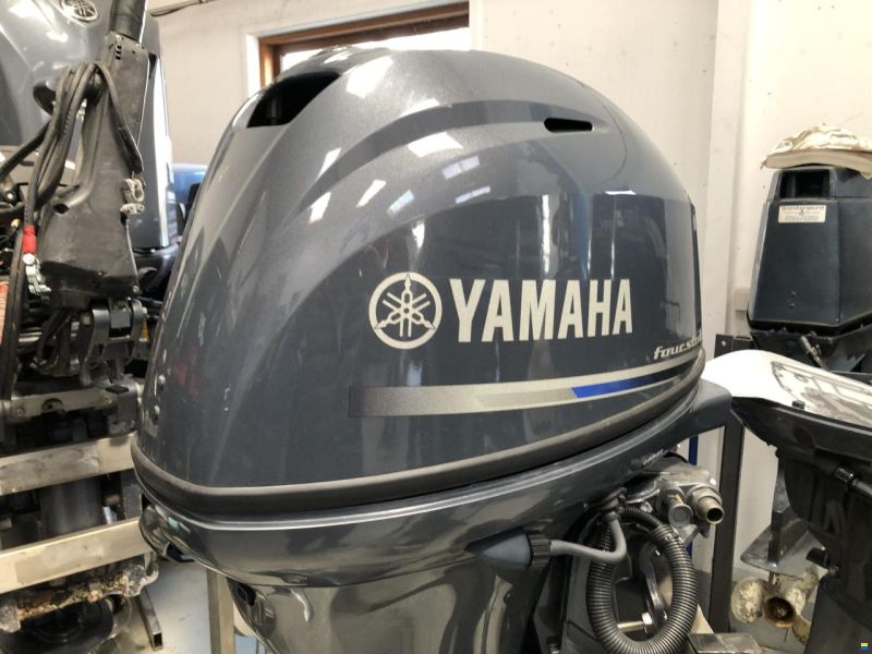Yamaha F30BETS