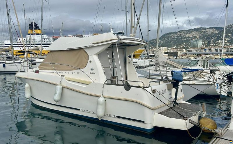 Jeanneau Merry Fisher 815