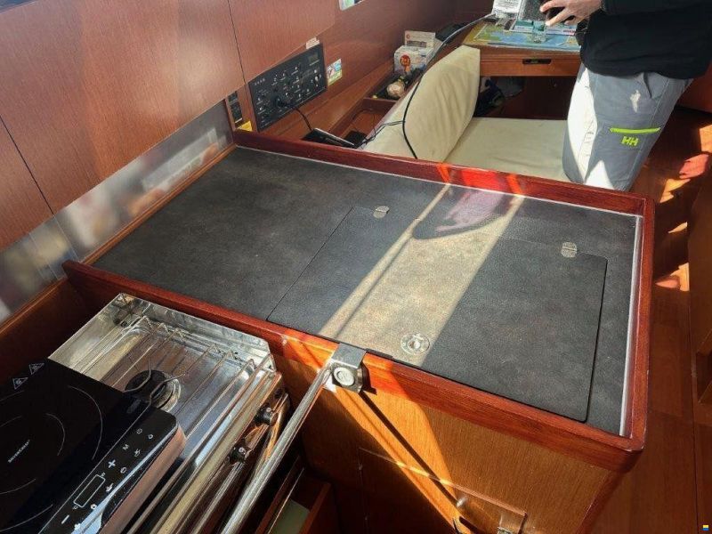 Beneteau Oceanis 41.1