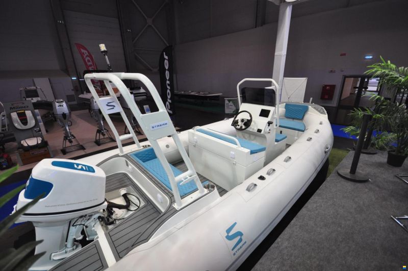 Stream RIB 560 50PS ELECTRIC
