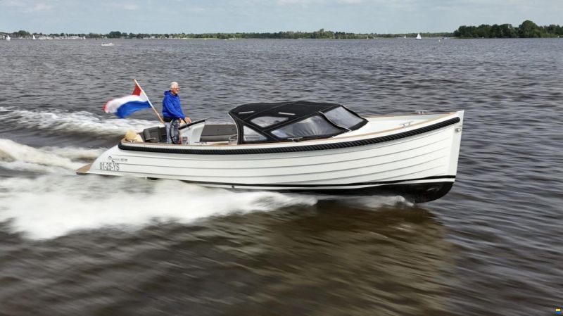 Waterspoor 808 Sloep
