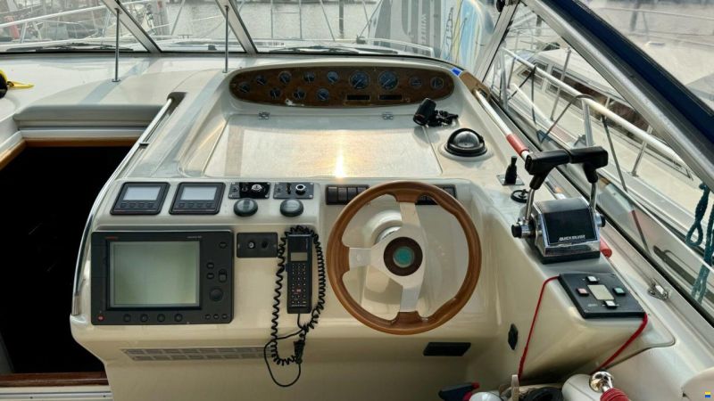 Sealine S37