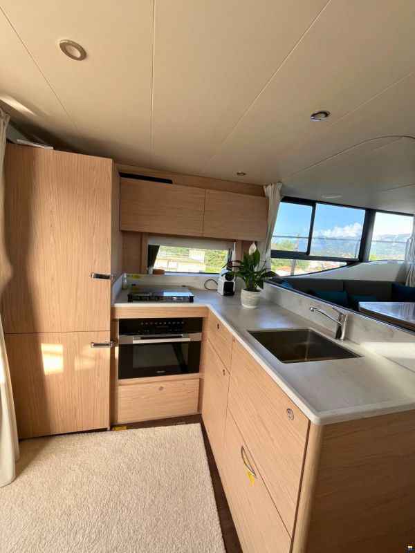 Beneteau Swift Trawler 48