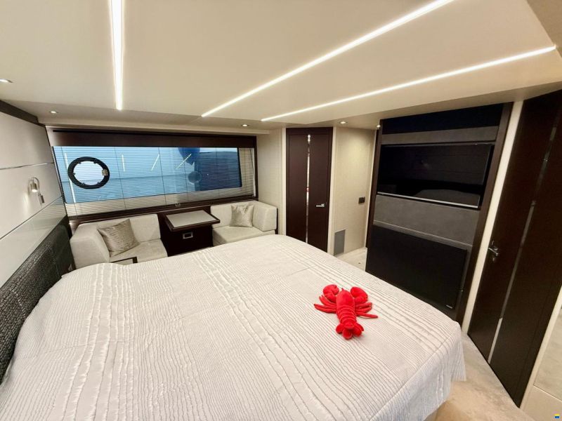 Sunseeker 74 Sport Yacht