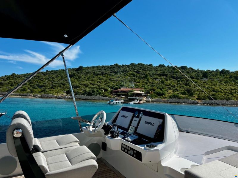 Sunseeker 74 Sport Yacht