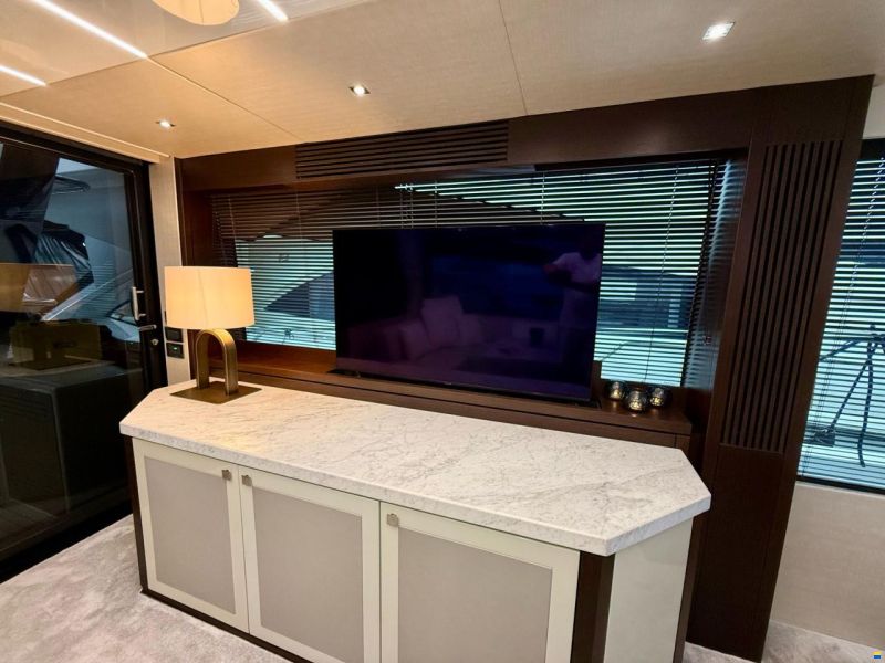 Sunseeker 74 Sport Yacht