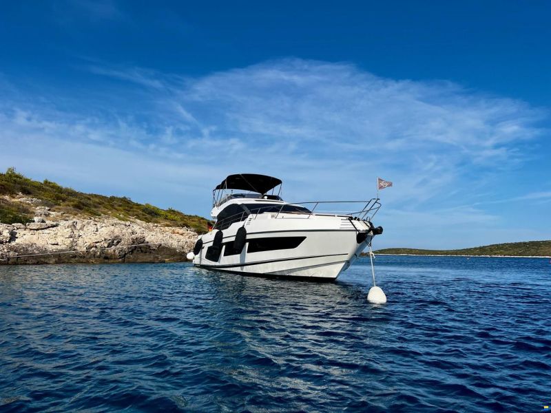 Sunseeker 74 Sport Yacht