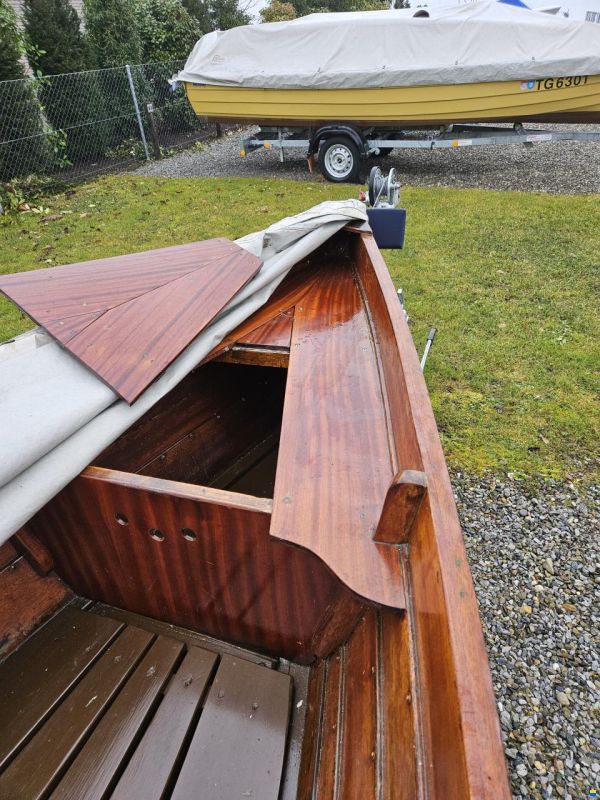 Labhart Mahagoni Motorschiff Code 604