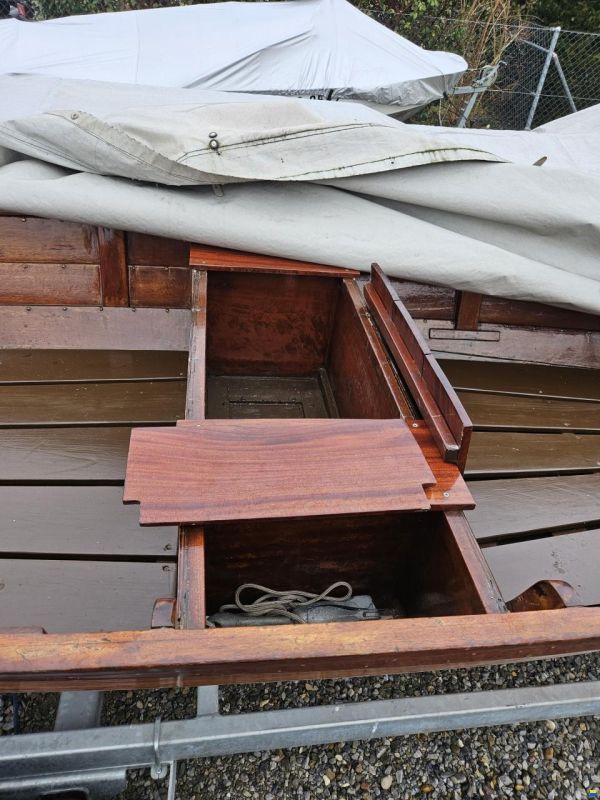 Labhart Mahagoni Motorschiff Code 604