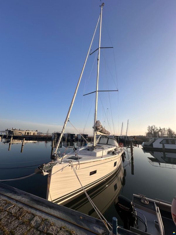 Hanse Yachts AG 388