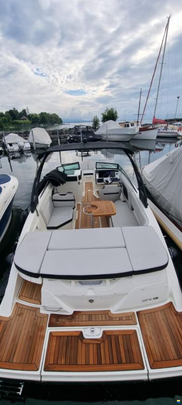 Sea Ray SPX 230 Europe