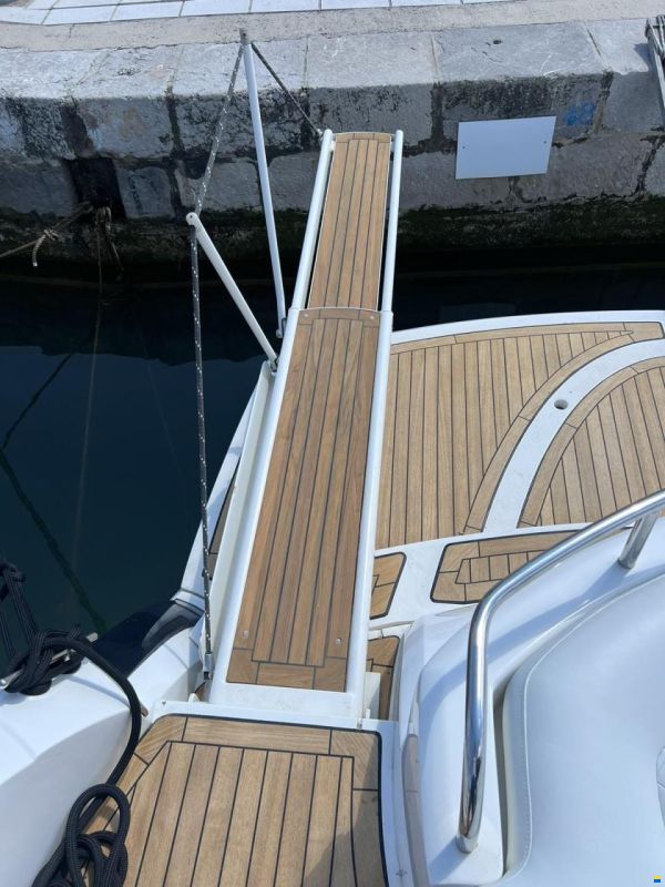 Sunseeker Portofino 46