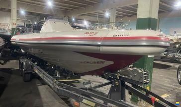 Technohull Seadrug 688
