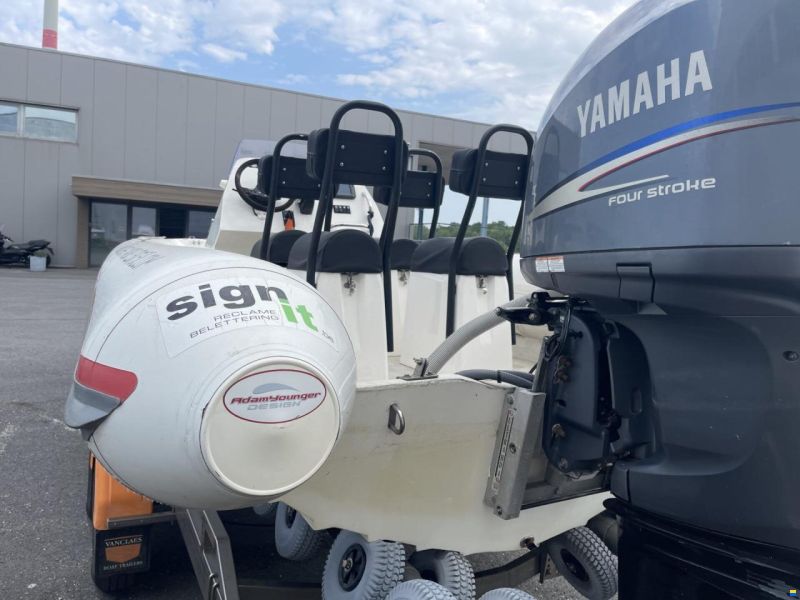 Technohull Seadrug 688