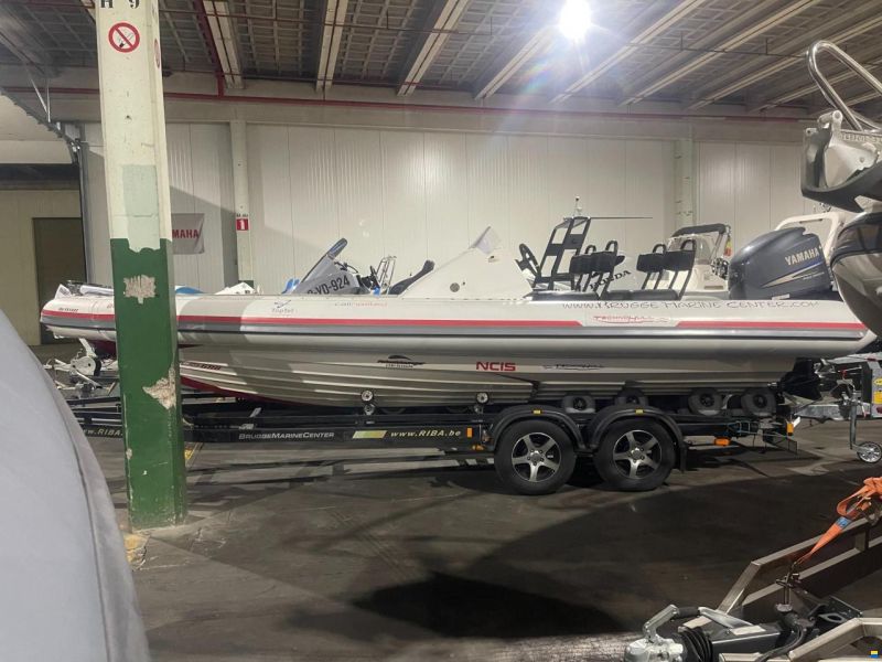 Technohull Seadrug 688