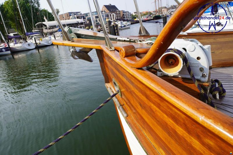 American Marine Grand Banks 32