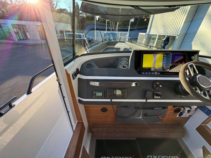 Axopar 28 Cabin