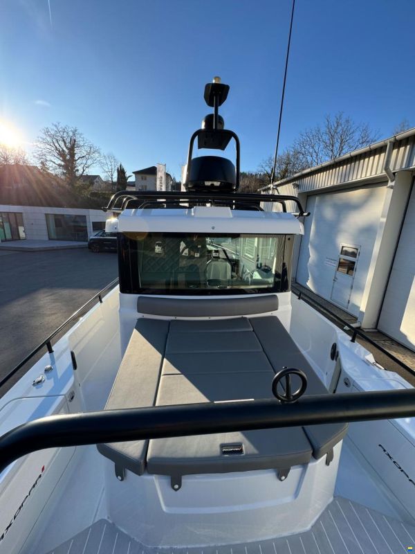 Axopar 28 Cabin