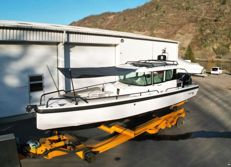Axopar 28 Cabin