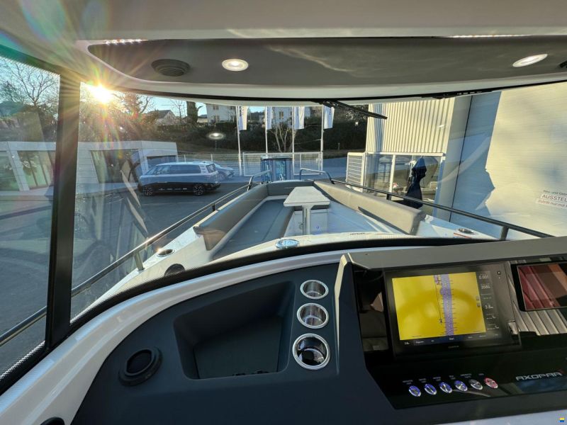 Axopar 28 Cabin
