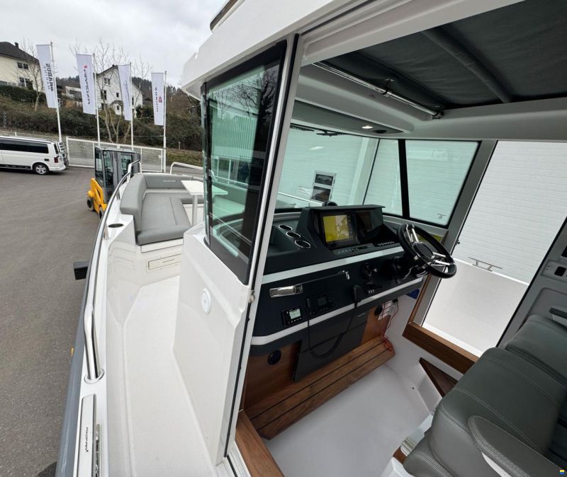 Axopar 28 Cabin