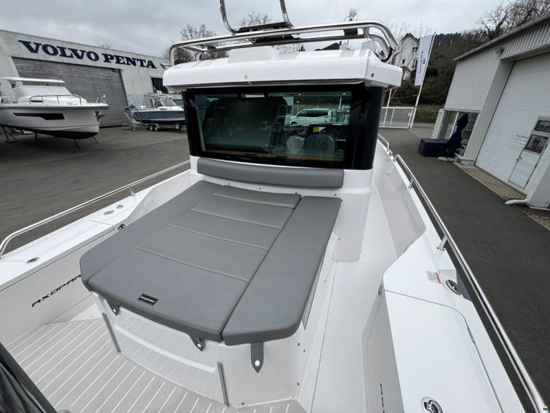 Axopar 28 Cabin