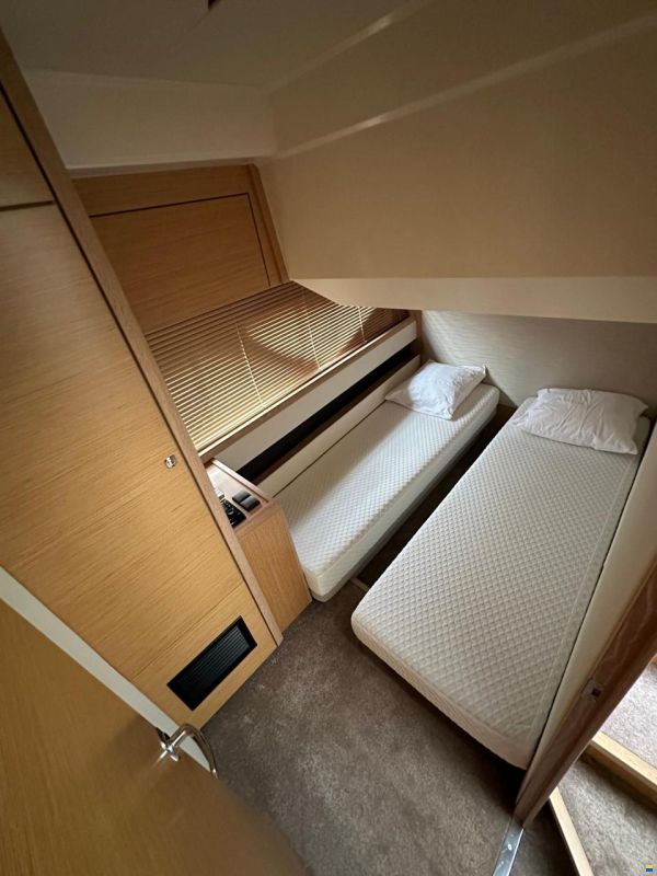 Bavaria R55 Flybridge