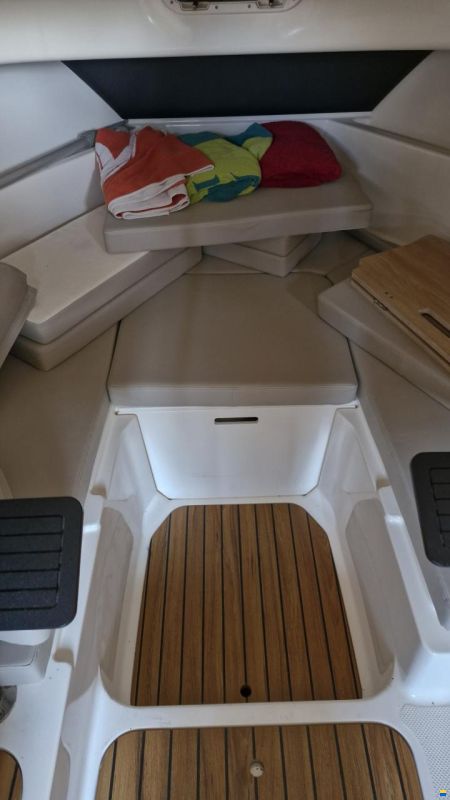 Quicksilver 755 Pilothouse
