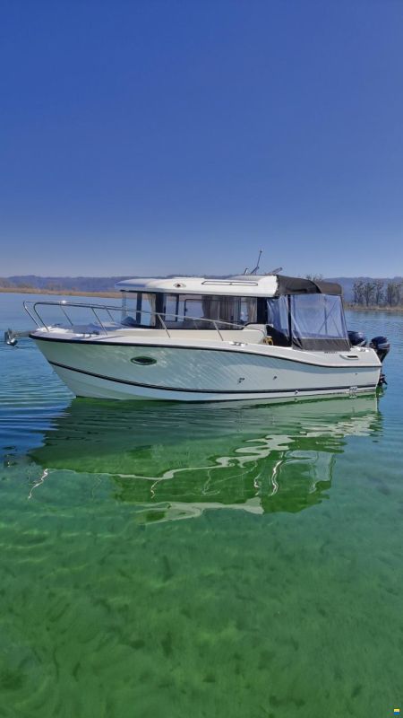Quicksilver 755 Pilothouse