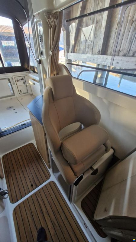 Quicksilver 755 Pilothouse