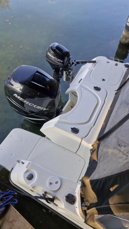 Quicksilver 755 Pilothouse