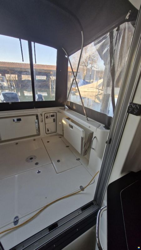 Quicksilver 755 Pilothouse