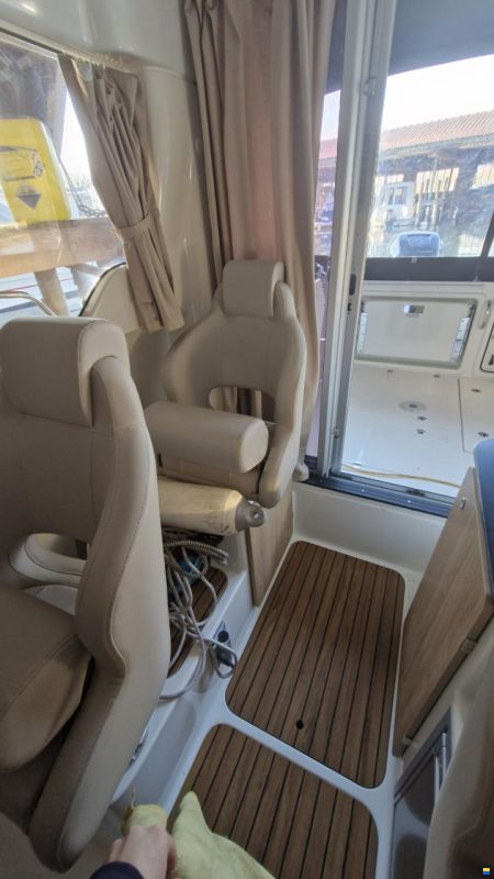 Quicksilver 755 Pilothouse