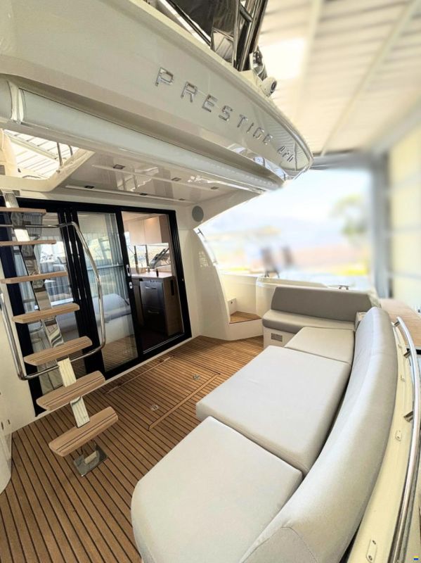 Prestige 420 Fly